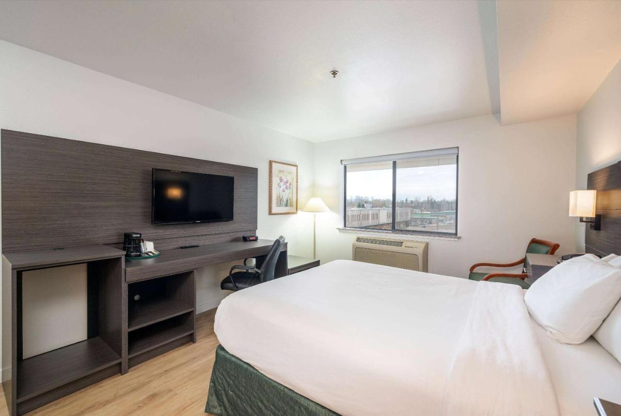 Baymont Inn & Suites By Wyndham Bellingham Exteriér fotografie