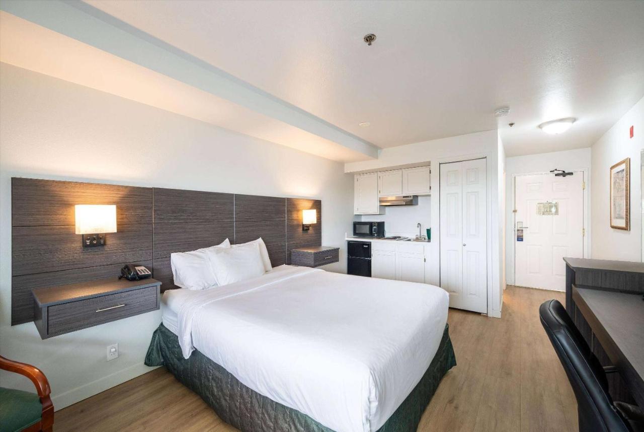 Baymont Inn & Suites By Wyndham Bellingham Exteriér fotografie