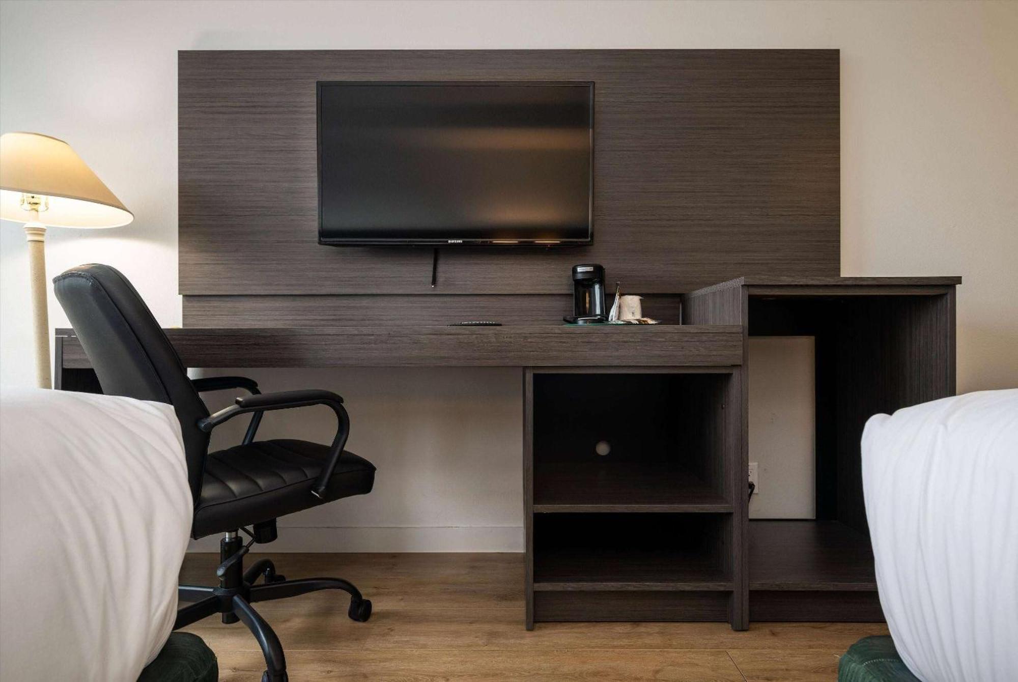 Baymont Inn & Suites By Wyndham Bellingham Exteriér fotografie